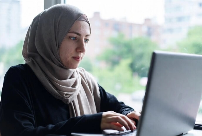 Online therapy video session with a Muslim therapist